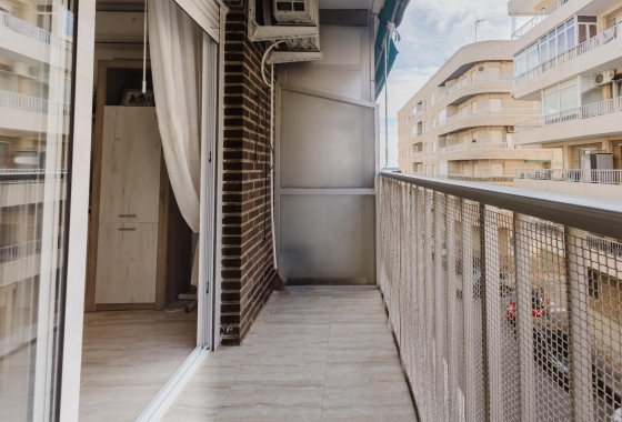 Resale - Apartment - Torrevieja - Playa del Acequión