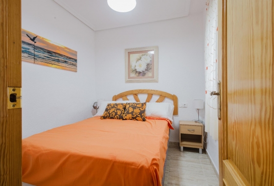 Resale - Apartment - Torrevieja - Playa del Acequión