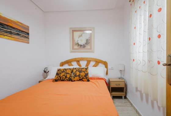 Resale - Apartment - Torrevieja - Playa del Acequión