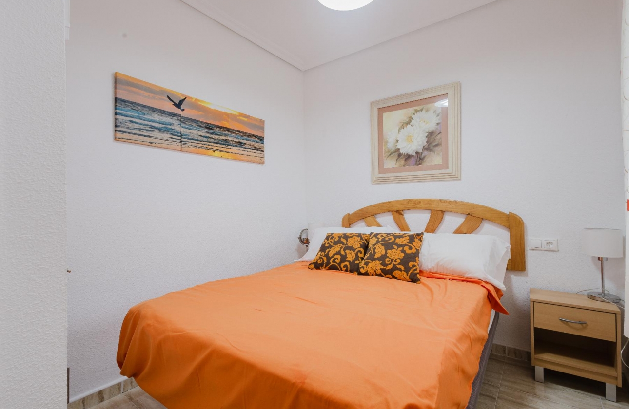 Resale - Apartment - Torrevieja - Playa del Acequión