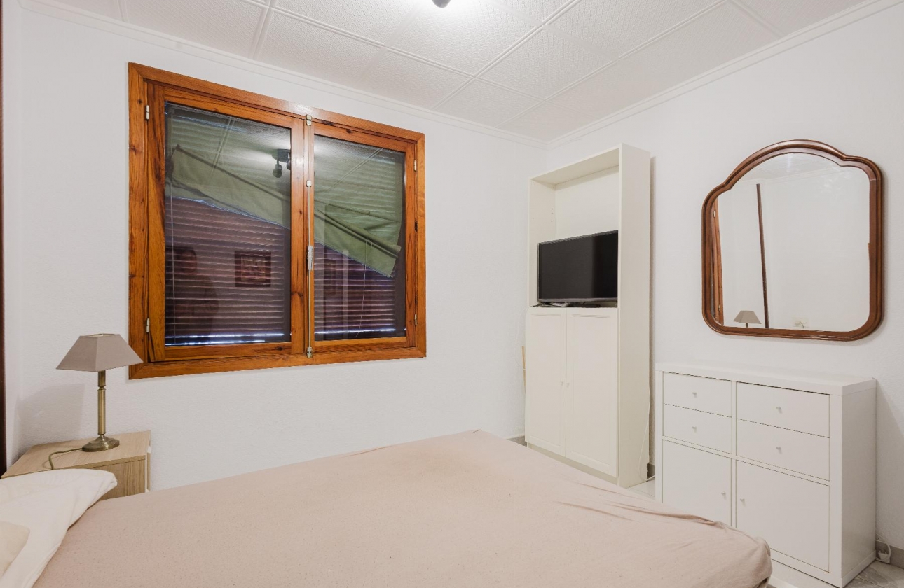 Resale - Apartment - Torrevieja - Playa del Acequión