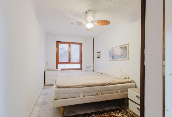 Resale - Apartment - Torrevieja - Playa del Acequión