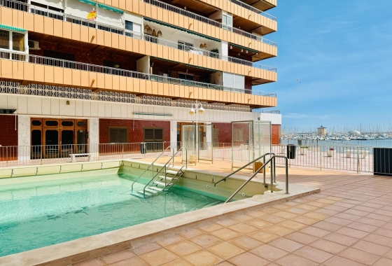 Resale - Apartment - Torrevieja - Playa del Acequión