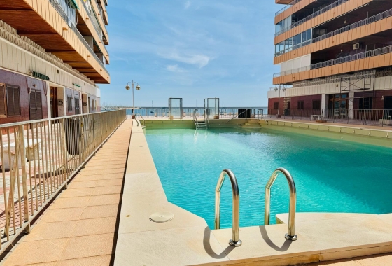 Resale - Apartment - Torrevieja - Playa del Acequión