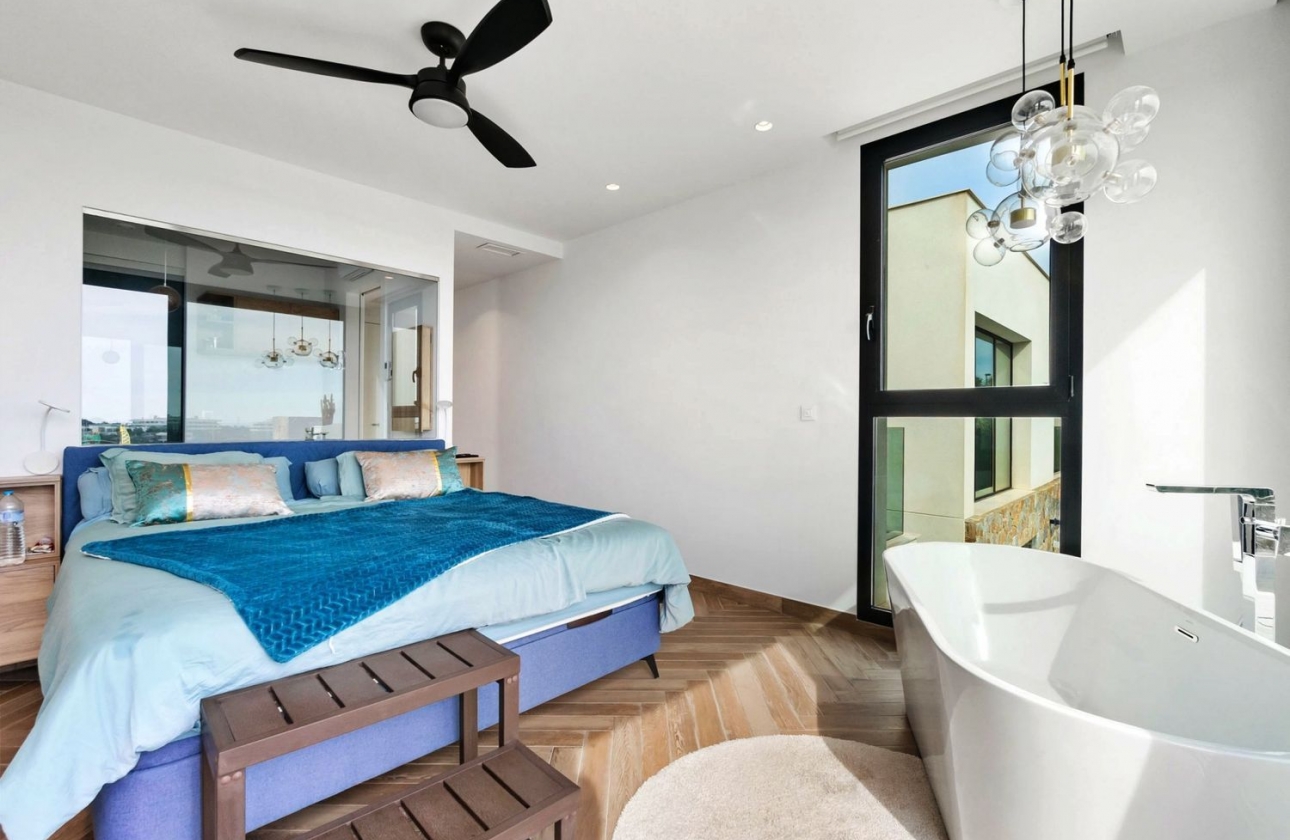 Resale - Villa - Orihuela - Las Colinas Golf