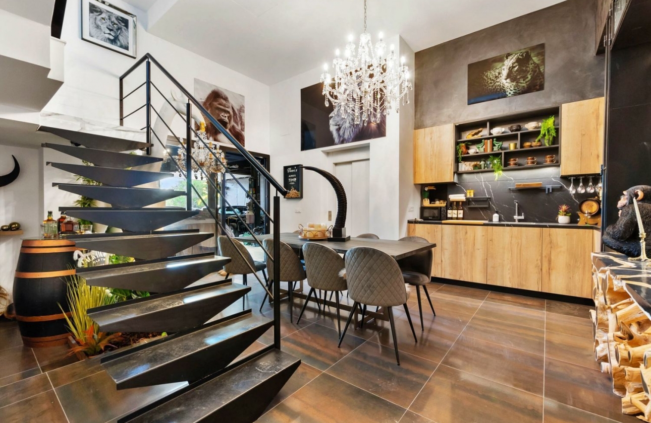 Resale - Villa - Orihuela - Las Colinas Golf