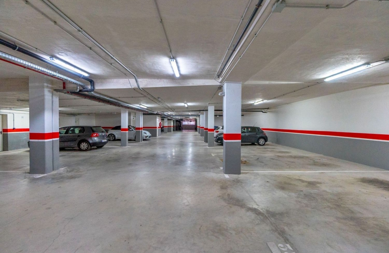 Resale - Flat - Orihuela - Las Colinas Golf