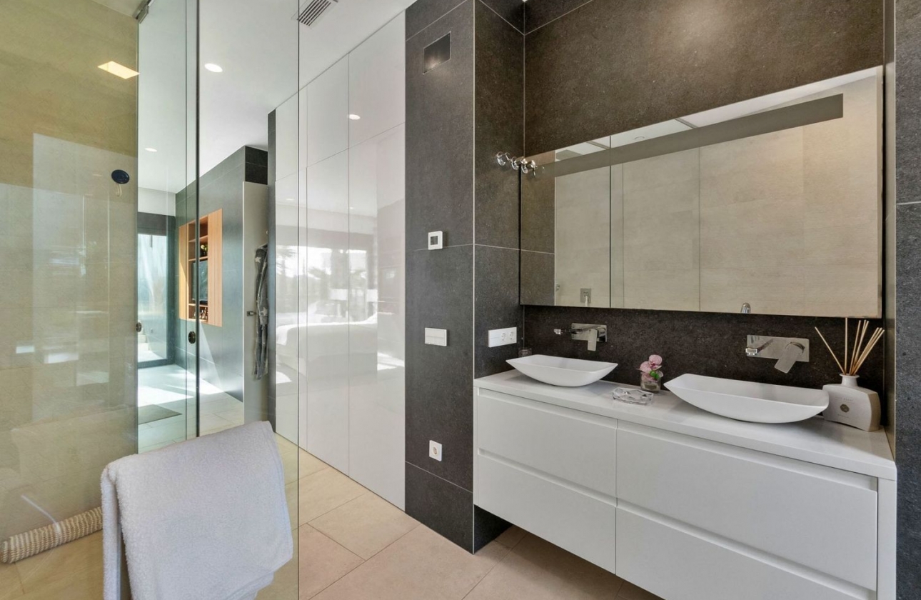 Resale - Villa - Orihuela - Las Colinas Golf