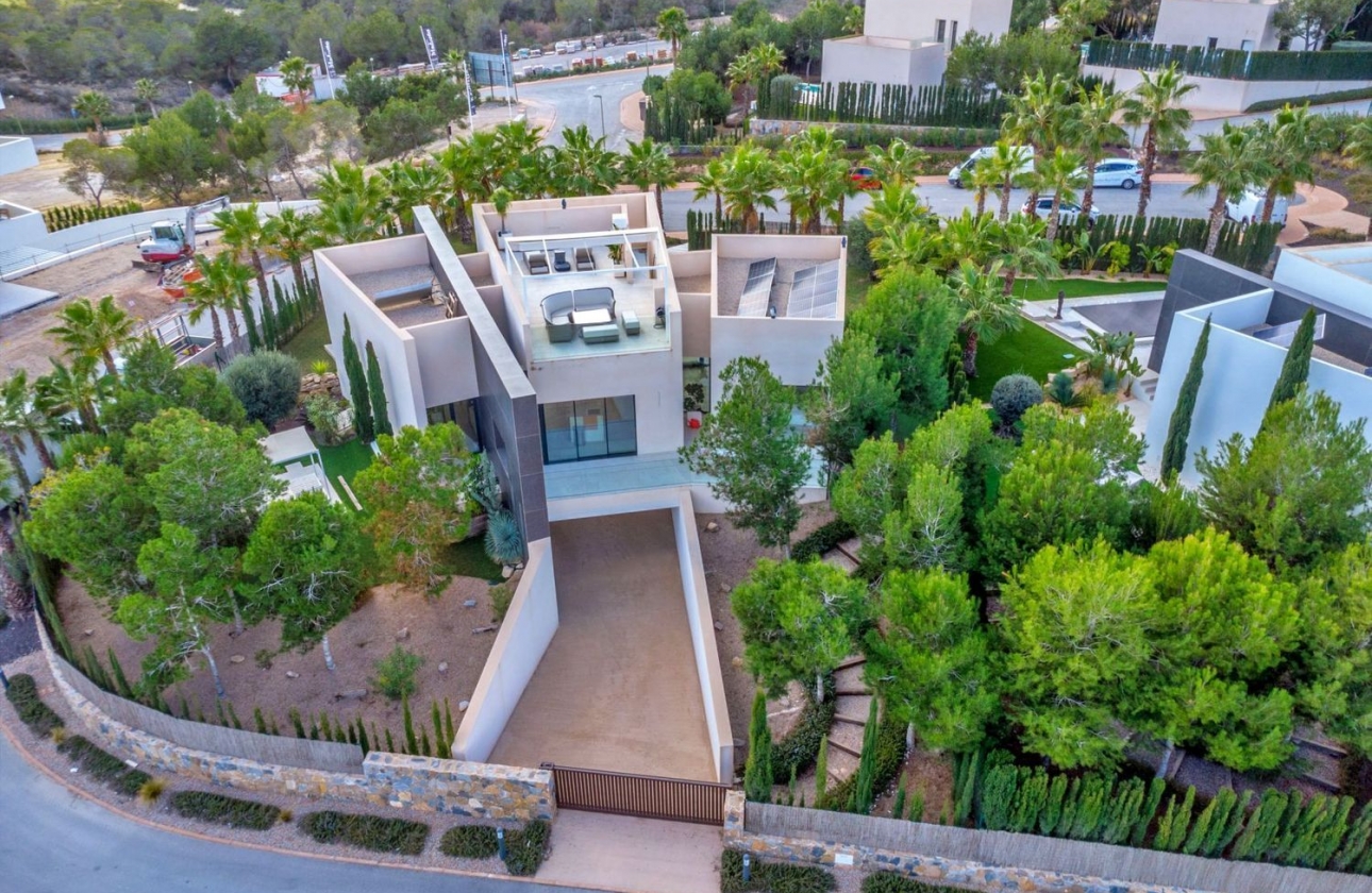 Resale - Villa - Orihuela - Las Colinas Golf