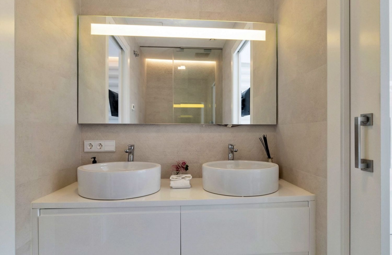 Resale - Villa - Orihuela - Las Colinas Golf