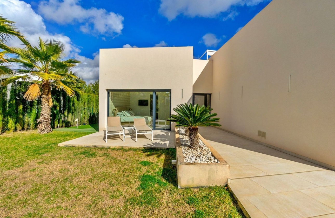 Resale - Villa - Orihuela - Las Colinas Golf