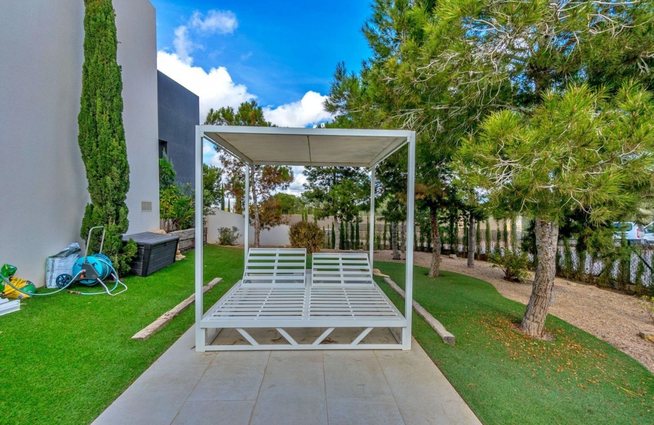 Resale - Villa - Orihuela - Las Colinas Golf