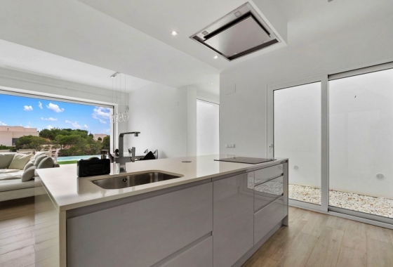 Resale - Villa - Orihuela - Las Colinas Golf