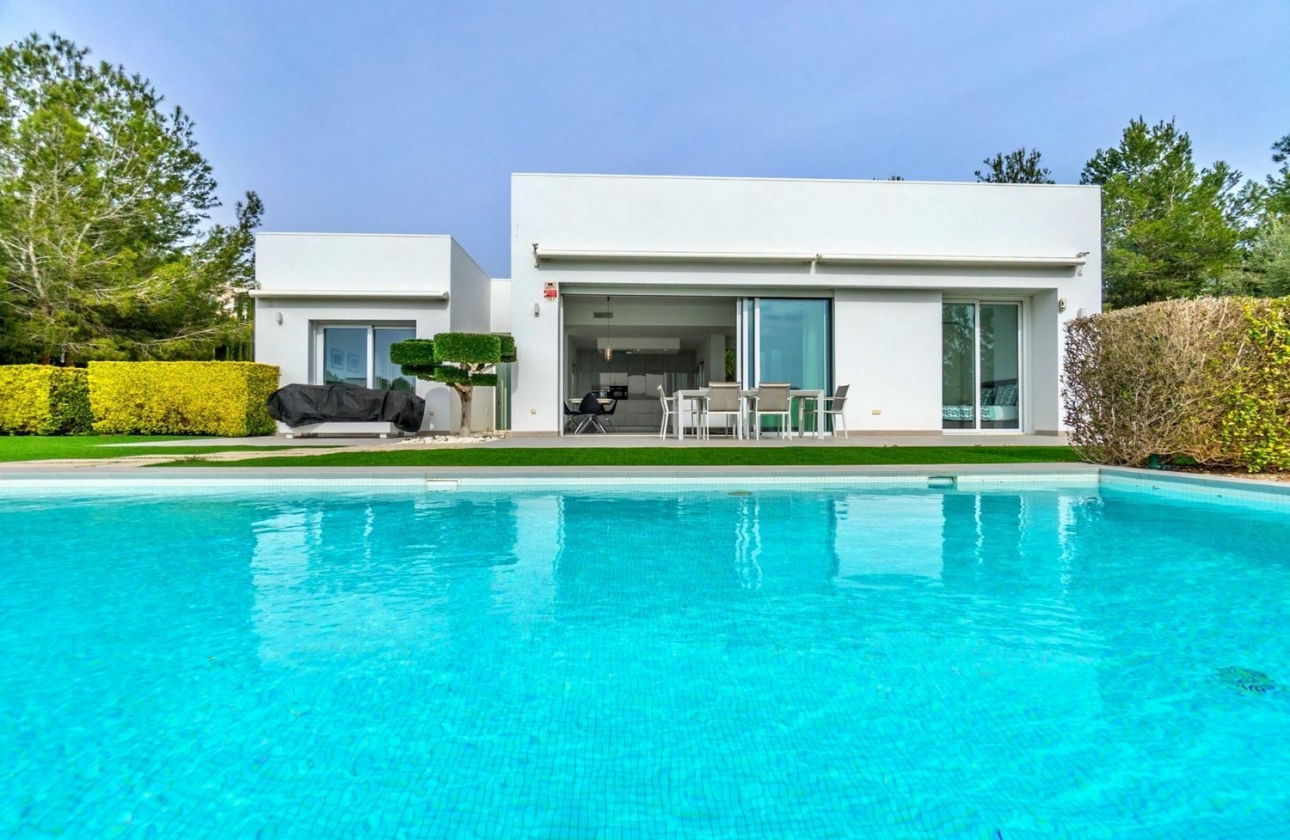 Resale - Villa - Orihuela - Las Colinas Golf