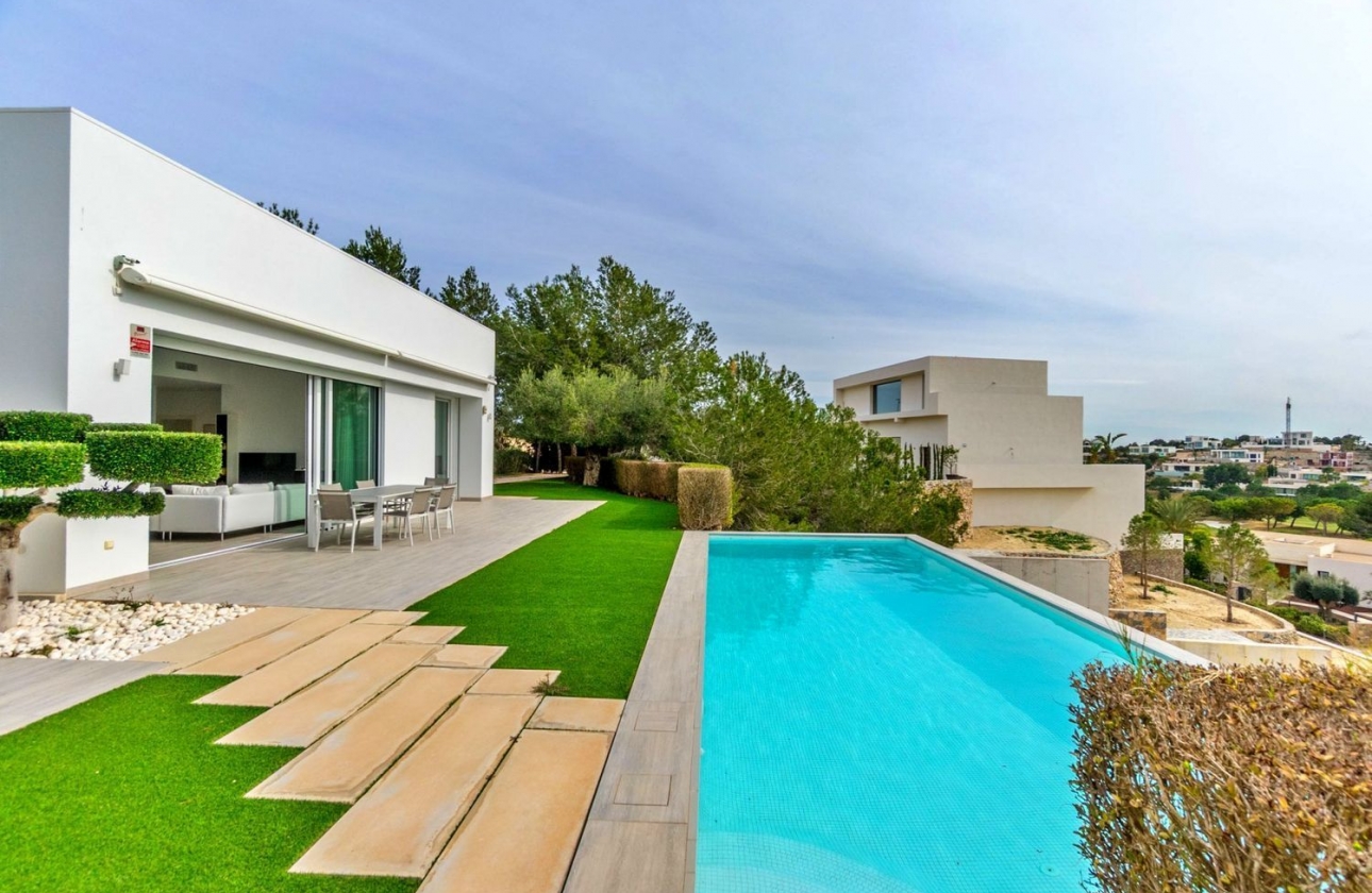Resale - Villa - Orihuela - Las Colinas Golf