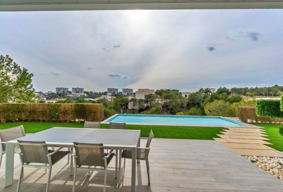 Resale - Villa - Orihuela - Las Colinas Golf