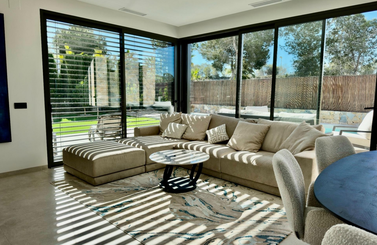 Resale - Villa - Orihuela - Las Colinas Golf