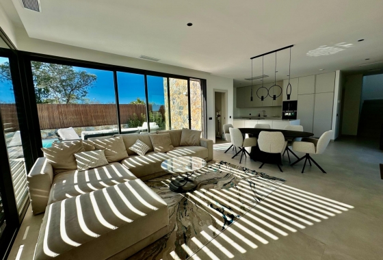 Resale - Villa - Orihuela - Las Colinas Golf