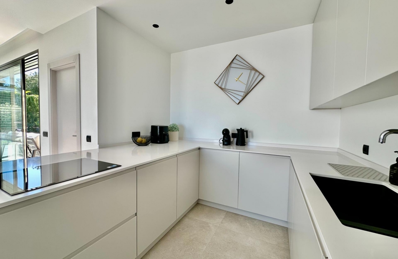 Resale - Villa - Orihuela - Las Colinas Golf