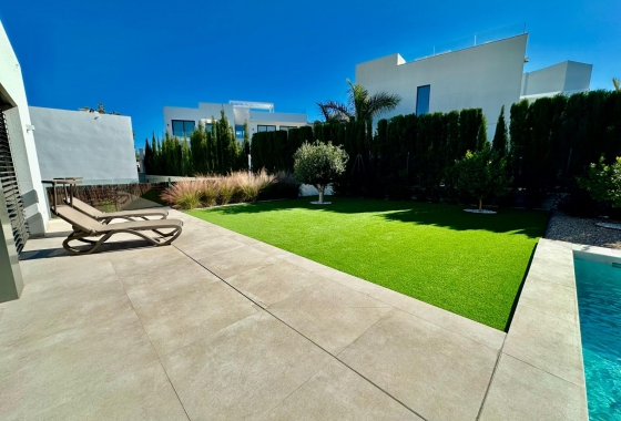 Resale - Villa - Orihuela - Las Colinas Golf