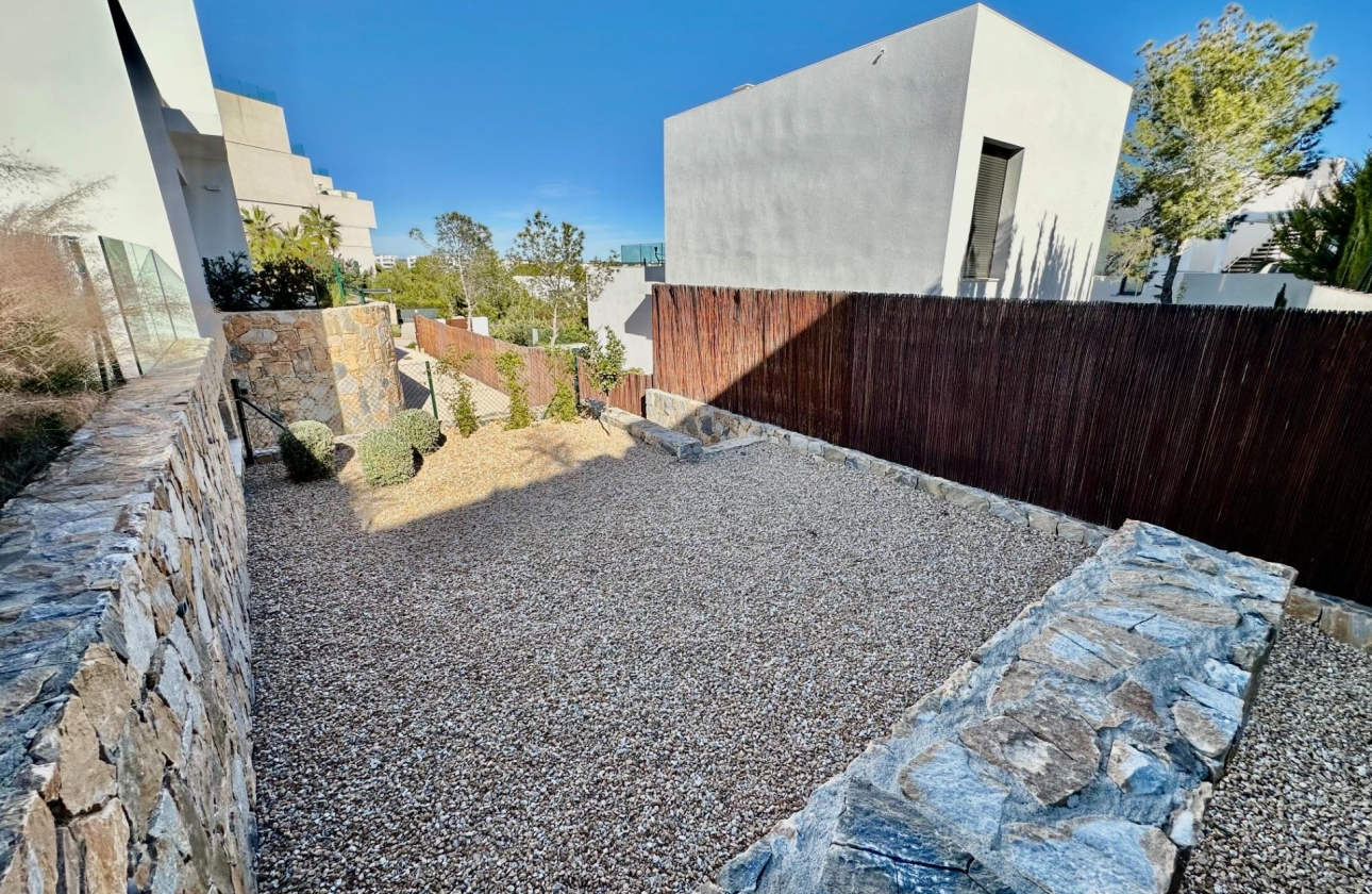 Resale - Villa - Orihuela - Las Colinas Golf