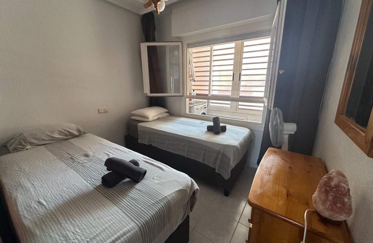 Resale - Apartment - Torrevieja - Centro