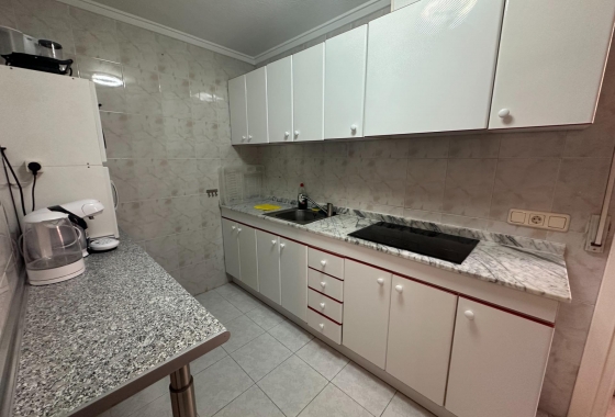 Resale - Apartment - Torrevieja - Centro