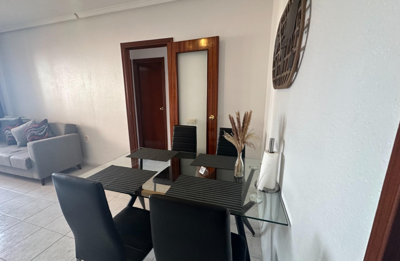 Resale - Apartment - Torrevieja - Centro
