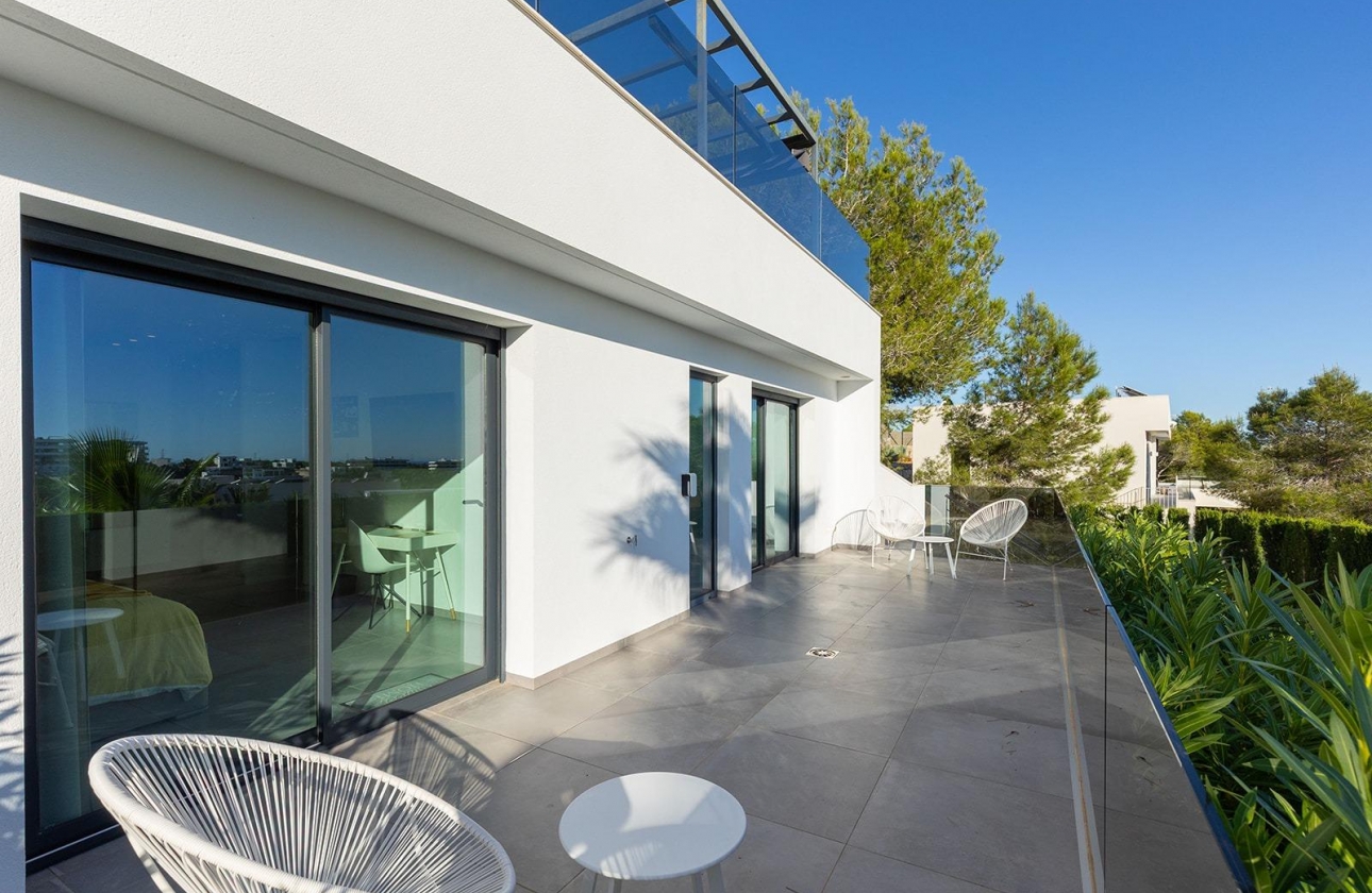 Resale - Villa - Orihuela - Las Colinas Golf