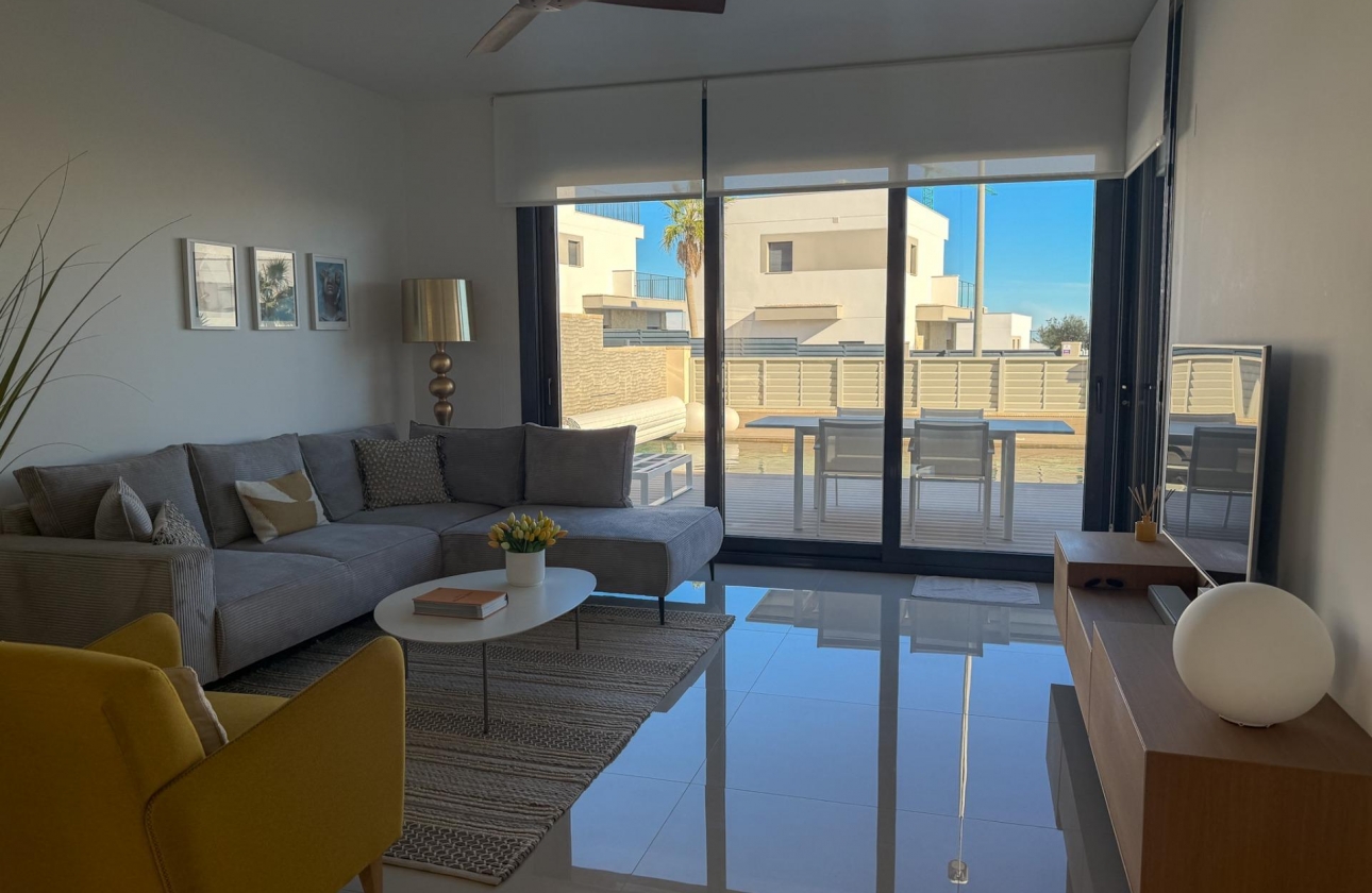 Resale - Villa - San Miguel de Salinas - Bellavista