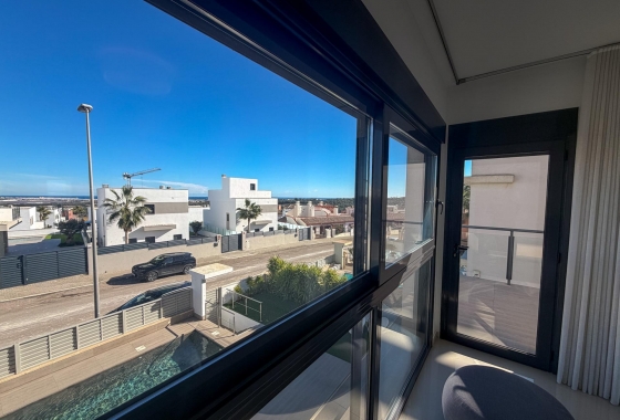 Resale - Villa - San Miguel de Salinas - Bellavista