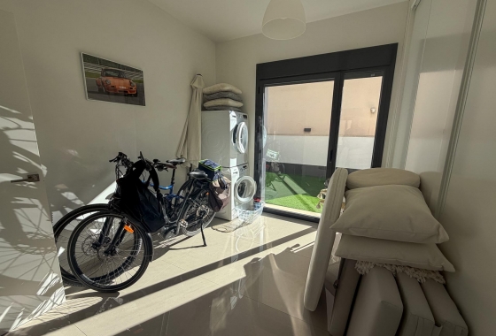 Resale - Villa - San Miguel de Salinas - Bellavista