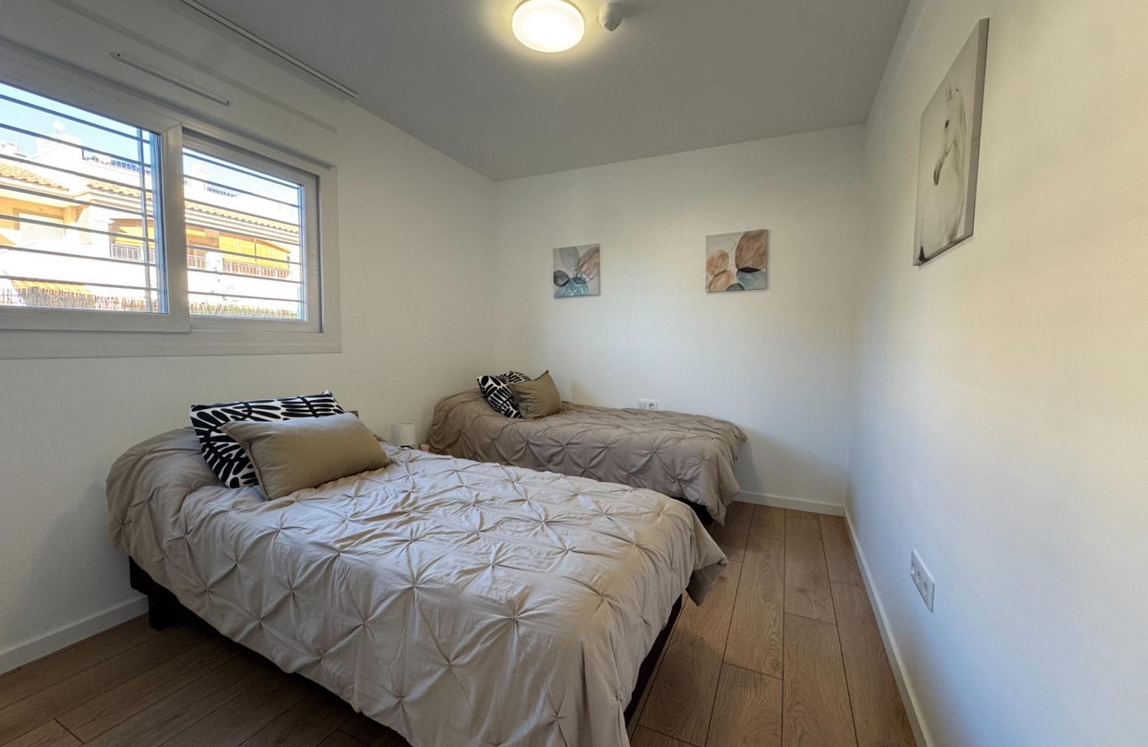 Resale - Apartment - Pilar de la Horadada - RioMar