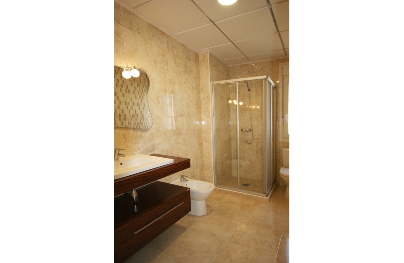 Resale - Villa - Cabo Roig - MUY CERCA DE LA PLAYA