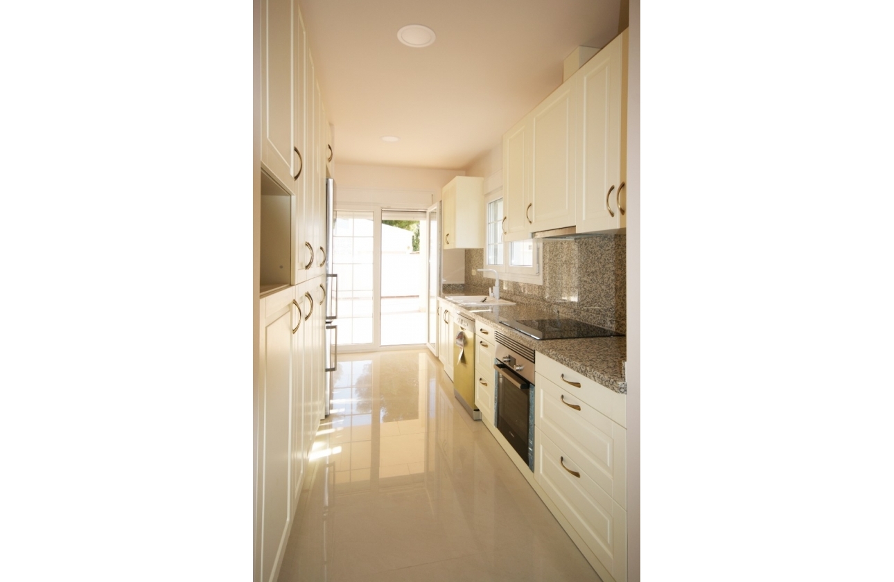 Resale - Villa - Cabo Roig - MUY CERCA DE LA PLAYA