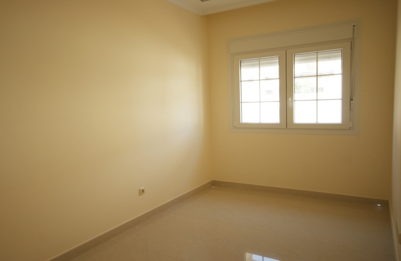 Resale - Villa - Cabo Roig - MUY CERCA DE LA PLAYA