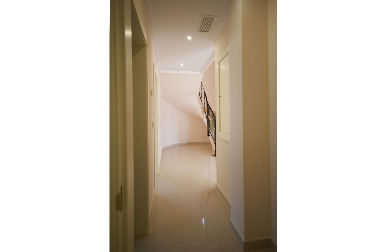 Resale - Villa - Cabo Roig - MUY CERCA DE LA PLAYA