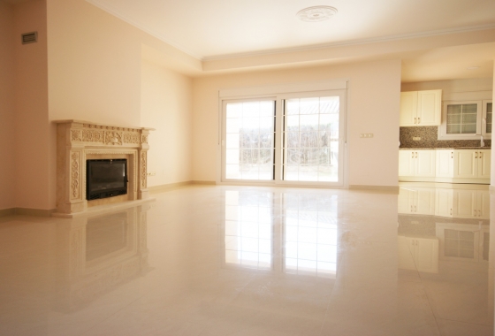 Resale - Villa - Cabo Roig - MUY CERCA DE LA PLAYA