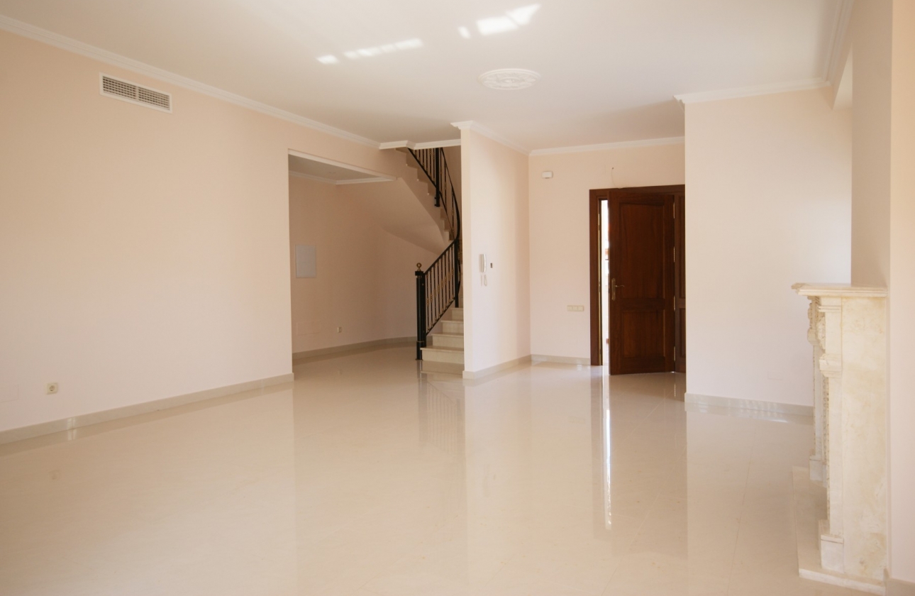 Resale - Villa - Cabo Roig - MUY CERCA DE LA PLAYA