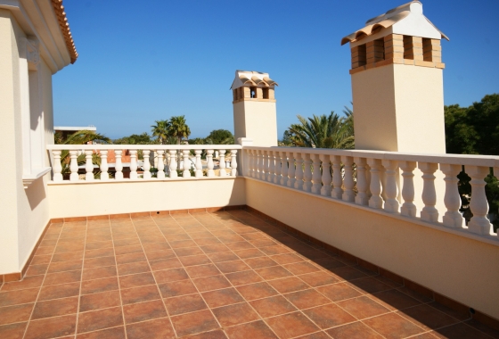 Resale - Villa - Cabo Roig - MUY CERCA DE LA PLAYA