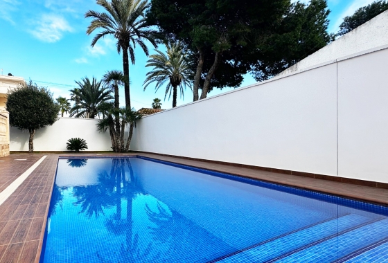 Resale - Villa - Cabo Roig - MUY CERCA DE LA PLAYA
