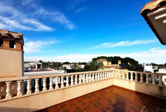 Resale - Villa - Cabo Roig - MUY CERCA DE LA PLAYA