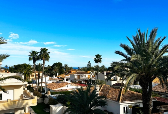 Resale - Villa - Cabo Roig - MUY CERCA DE LA PLAYA
