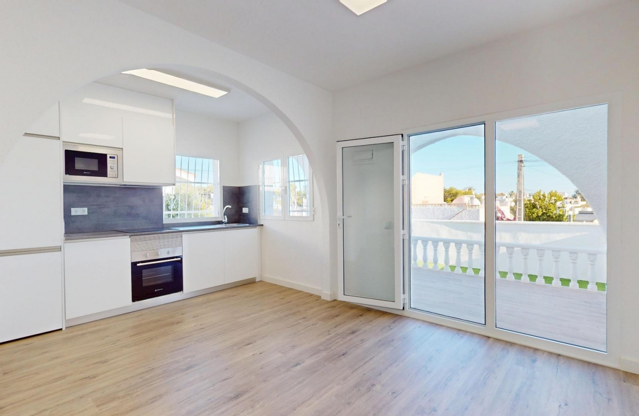 Resale - Bungalow - Orihuela Costa - Blue Lagoon