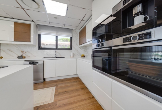 Resale - Villa - Torrevieja - Los Balcones