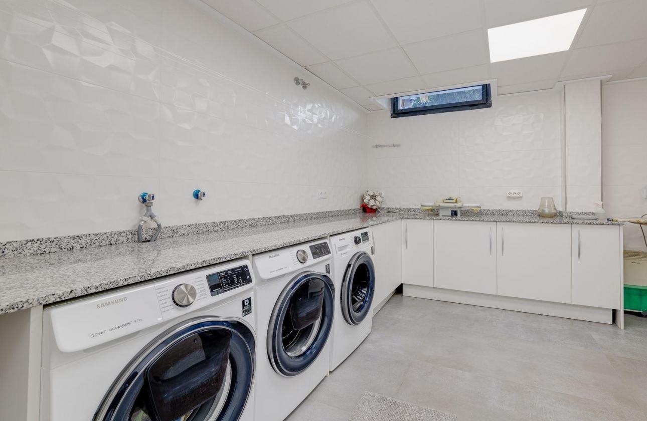 Resale - Villa - Torrevieja - Los Balcones