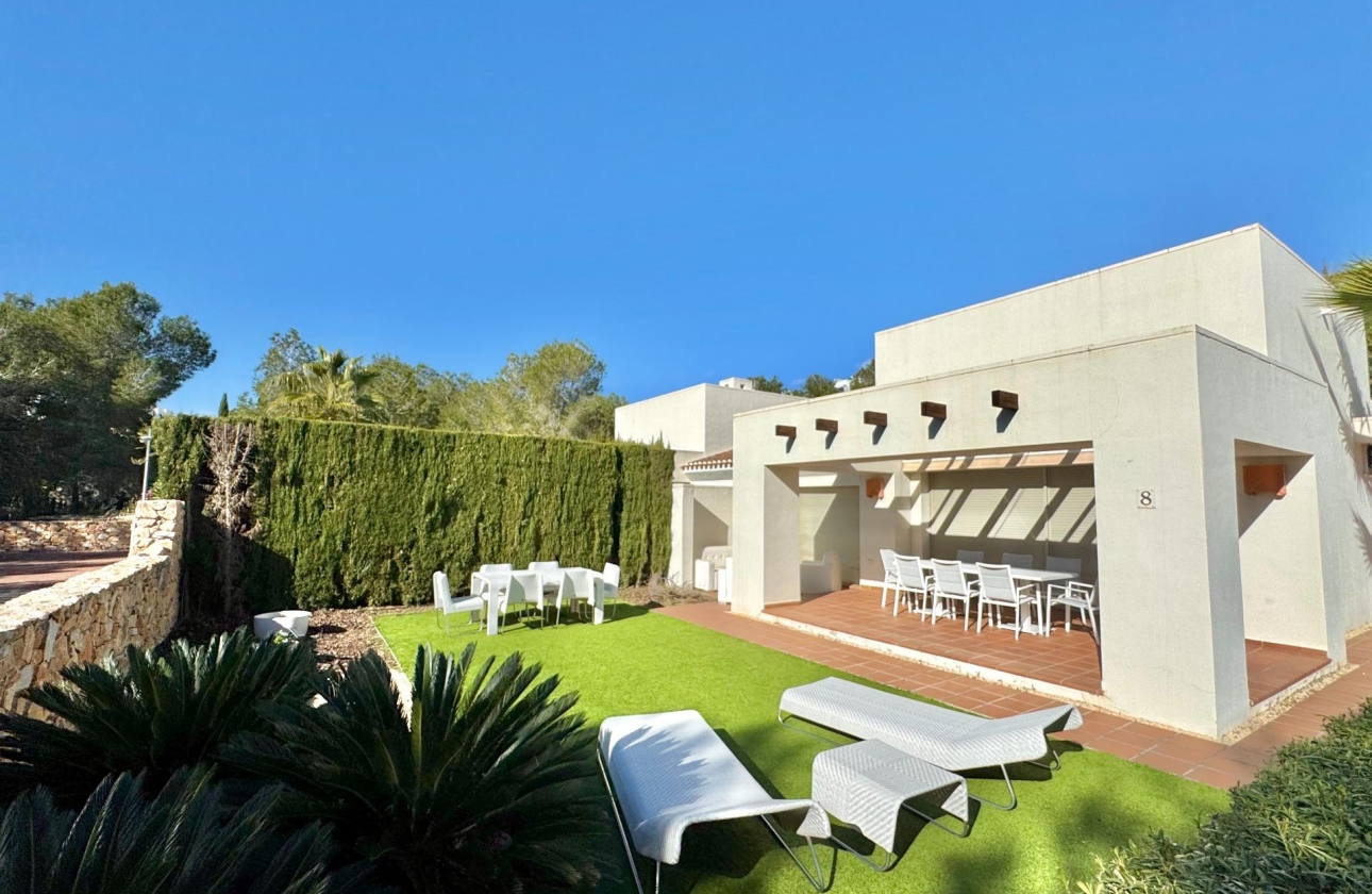 Resale - Villa - Orihuela - Las Colinas Golf