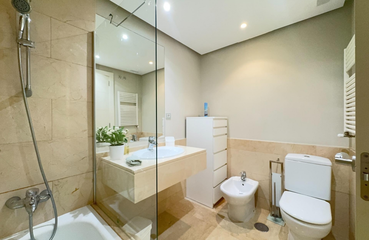 Resale - Villa - Orihuela - Las Colinas Golf