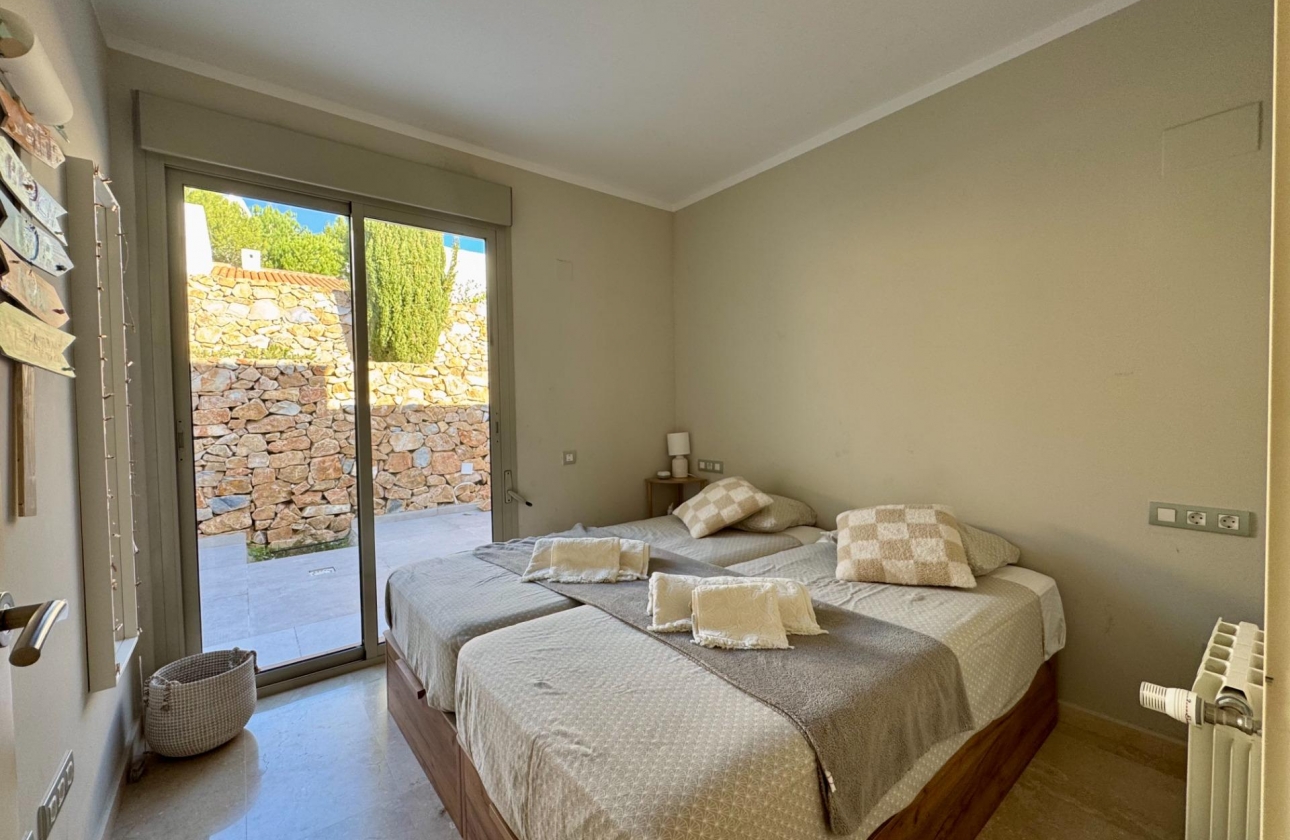 Resale - Villa - Orihuela - Las Colinas Golf