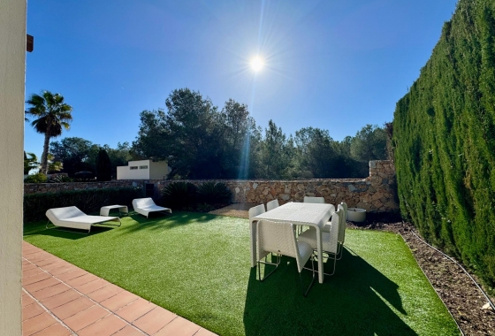 Resale - Villa - Orihuela - Las Colinas Golf